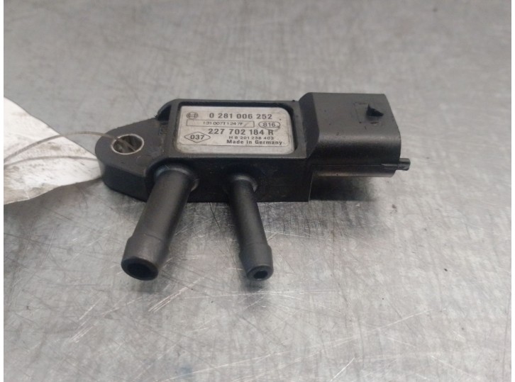 Recambio de sensor para nissan note (e12) 1.5 dci referencia OEM IAM 227702184R 0281006252