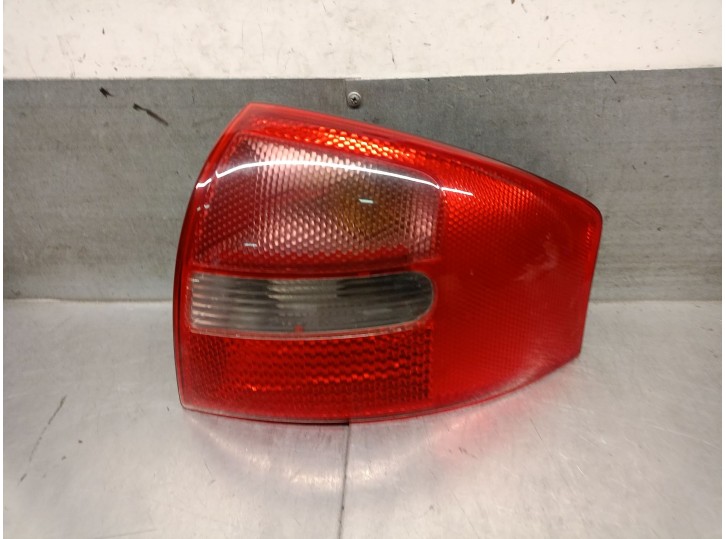 Replacement rear right tail light for Audi A6 C5 (4B2, 4B4) 2.5 TDI OEM IAM reference 4B5945096B 4B5945096B