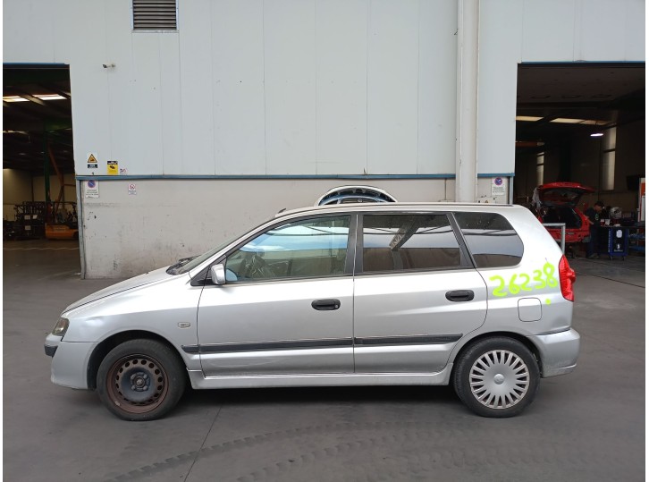 mitsubishi space star monospace (dg_a) del año 2005