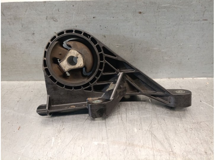 Replacement engine mount for Opel Astra J (P10) 1.6 (68) OEM IAM reference 13248610 684218