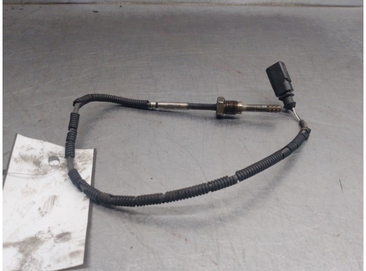 Replacement sensor for audi q5 (8rb) 3.0 tdi quattro OEM IAM reference 059906088AK