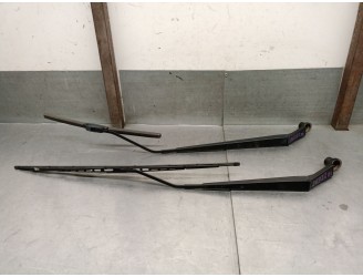 FRONT RIGHT WIPER ARM CC3067321A CC3067321A 