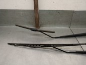 Replacement front right wiper arm for Mazda 5 (CR) 2.0 CD (CR19) OEM IAM reference CC3067321A CC3067321A 