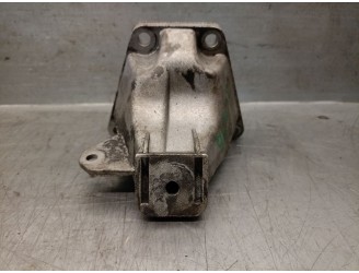 Replacement engine mount for audi a6 c5 (4b2, 4b4) 2.5 tdi OEM IAM reference 4B0199308 4B0199306