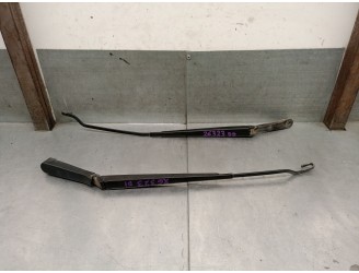FRONT RIGHT WIPER ARM XS4117526BC 1064742 
