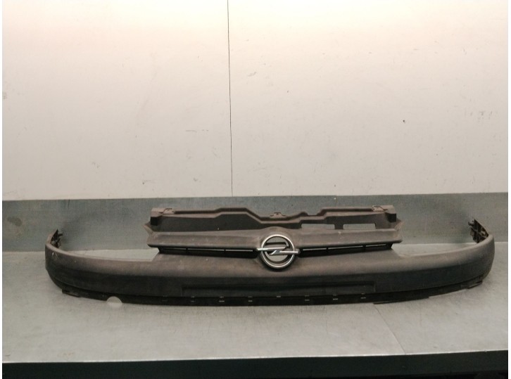 Replacement front grille for Opel Corsa C (X01) 1.2 (F08, F68) OEM IAM reference 4367917 