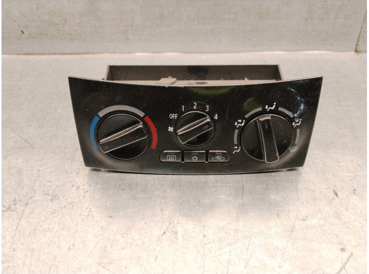 Replacement heater / air conditioning control for Mitsubishi Space Star Monospace (DG_A) 1.9 DI-D (DG4A) OEM IA reference