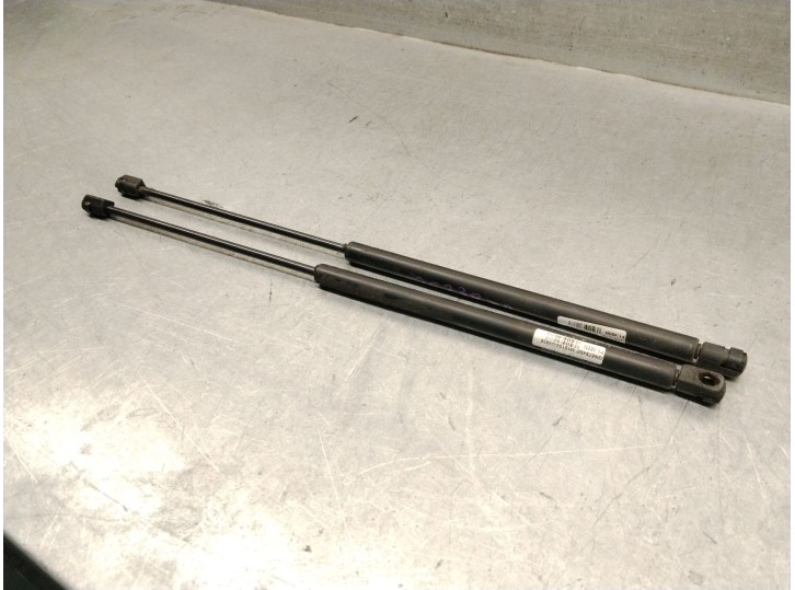 Replacement boot / tailgate struts for Mitsubishi Space Star Minivan (DG_A) 1.9 DI-D (DG4A) OEM IAM reference MR24
