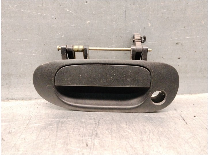 Replacement front left exterior door handle for Mitsubishi Space Star Minivan (DG_A) 1.9 DI-D (DG4A) OEM IAM reference M