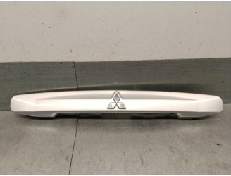 REAR TRIMS MR245529 MR915027 