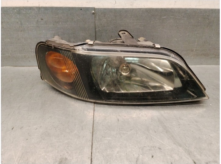 Replacement right headlight for Mitsubishi Space Star monospace (DG_A) 1.9 DI-D (DG4A) OEM IAM reference MN133002 MN133002 