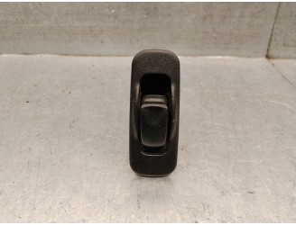 RIGHT REAR WINDOW SWITCH MR608737 