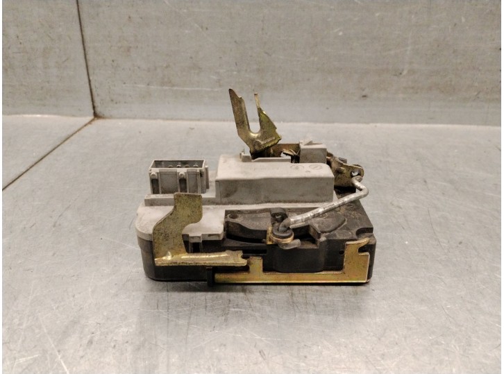 Replacement front right door lock for Citroën Xsara Coupé (N0) 2.0 HDi 90 OEM IAM reference 9136J2 9136J2 