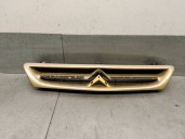 Replacement front grille for Citroën Xsara Coupé (n0) 2.0 HDi 90 OEM IAM reference 7804G8 7804G8 