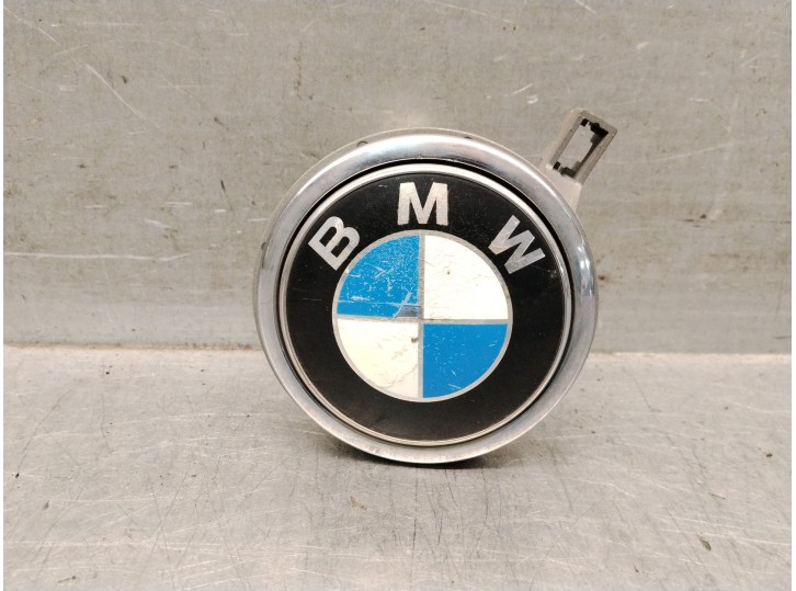 Replacement tailgate exterior handle for BMW 1 (E87) 118 d OEM IAM reference 51247153173 51247207933 