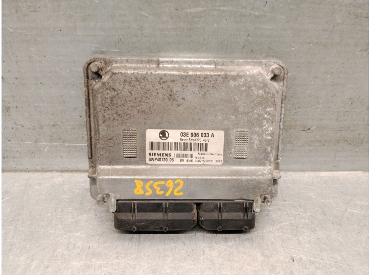 Recambio de centralita motor uce para skoda fabia i (6y2) 1.2 referencia OEM IAM 03E906033A 5WP40120