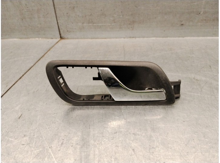 Replacement front right interior door handle for Skoda Fabia I (6Y2) 1.2 OEM IAM reference 6Y0837248 6Y0837222B 
