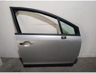 FRONT RIGHT DOOR 9004W4 9004W4 