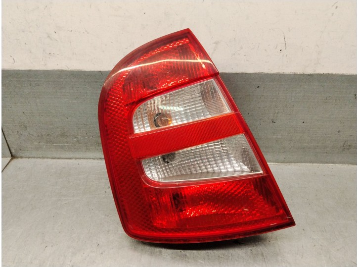 Replacement left rear light for Skoda Fabia I (6Y2) 1.2 OEM IAM reference 6Y6945111B 6Y6945111B 