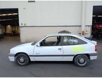 opel kadett e hatchback (t85) del año 1990