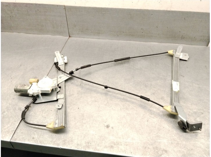 Replacement front right window regulator for BMW 1 Convertible (E88) 118 i OEM IAM reference 51337165596 51337165596 
