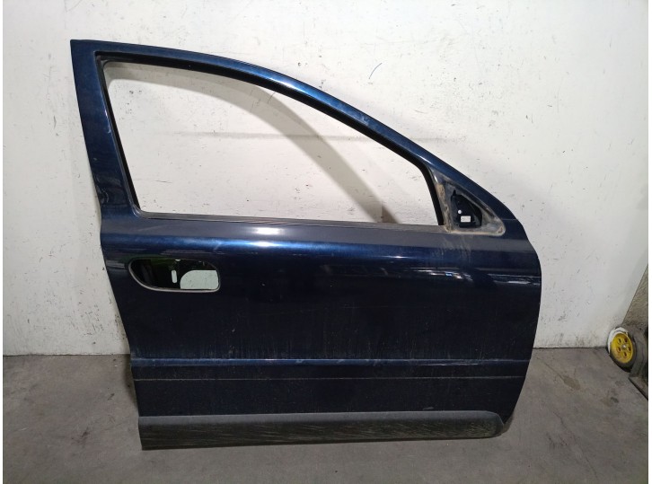 Recambio de puerta delantera derecha para volvo v70 ii (285) 2.4 t referencia OEM IAM 8679659 8679659 