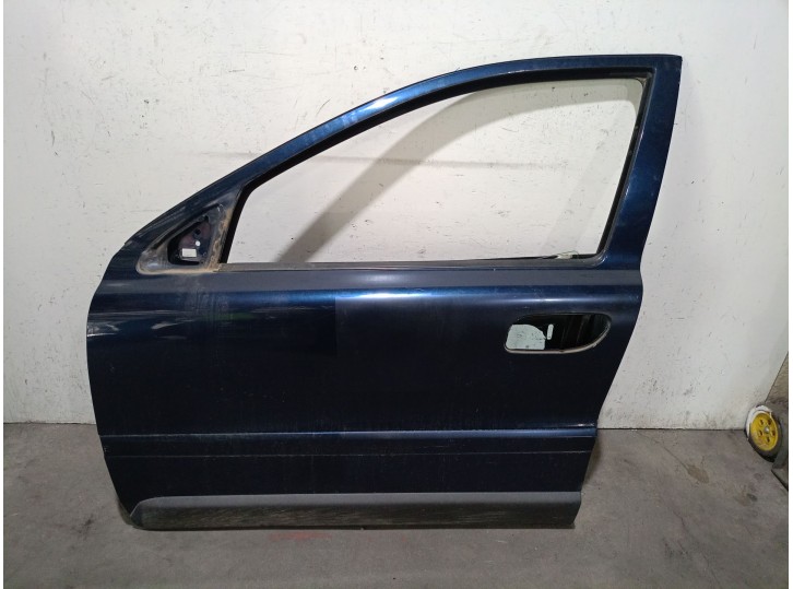 Recambio de puerta delantera izquierda para volvo v70 ii (285) 2.4 t referencia OEM IAM 8679658 8679658 