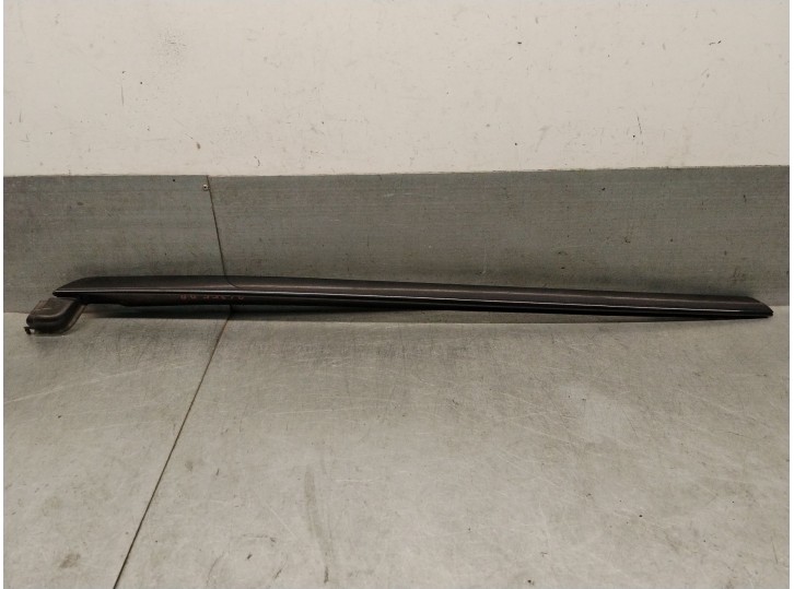 Replacement front trim strips for Citroën C4 I (LC_) 1.6 16V OEM IAM reference 96563473XC 8120Q3 