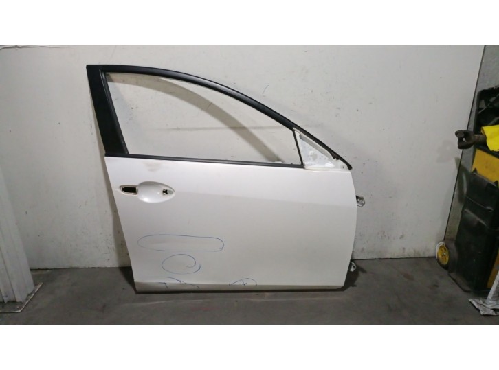 Replacement front right door for Mazda 3 (BL) 1.6 MZ-CD (BL14) OEM IAM reference BBN958031 BBN958031 