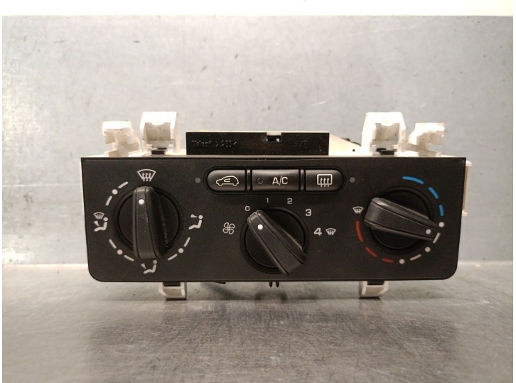 Replacement heating / air conditioning control for Citroën C2 (JM_) 1.4 HDi OEM IAM reference N105560A 6452F8 