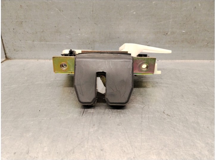 Replacement trunk / tailgate lock for Volvo V70 II (285) 2.4 T OEM IAM reference 30753828 30753828 
