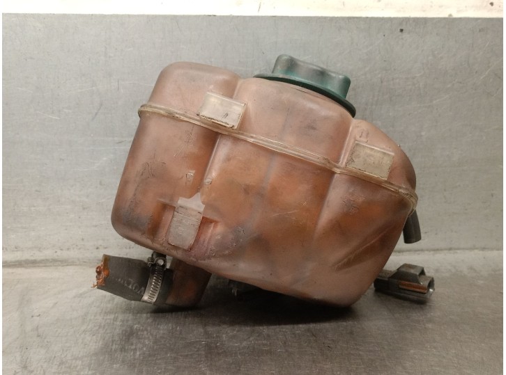 Replacement expansion tank for Volvo V70 II (285) 2.4 T OEM IAM reference 8683455 30741973 