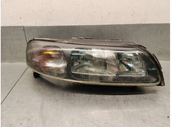 Recambio de faro derecho para volvo v70 ii (285) 2.4 t referencia OEM IAM 8693568 8693568 