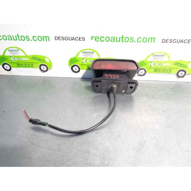 Recambio de luz central de freno para kia pride 1.3 cat referencia OEM IAM KK16651580  