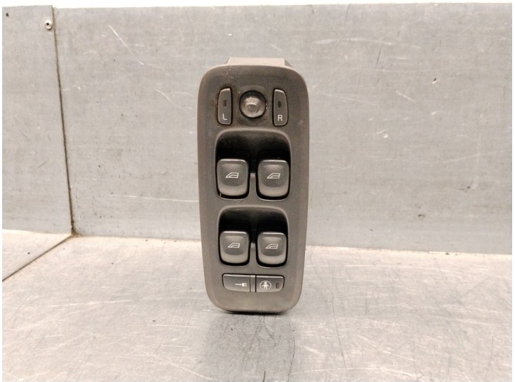 Replacement front left window regulator switch for Volvo V70 II (285) 2.4 T OEM IAM reference 8682949 9193383 