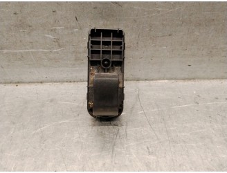 REAR RIGHT WINDOW LIFT SWITCH BBM266370 
