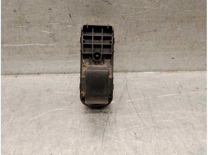 Replacement rear right window switch for Mazda 3 (BL) 1.6 MZ-CD (BL14) OEM IAM reference BBM266370 