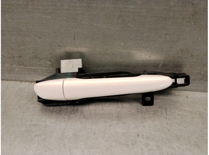 Replacement front right exterior door handle for Mazda 3 (BL) 1.6 MZ-CD (BL14) OEM IAM reference BBM75842XA BBM75842XA 