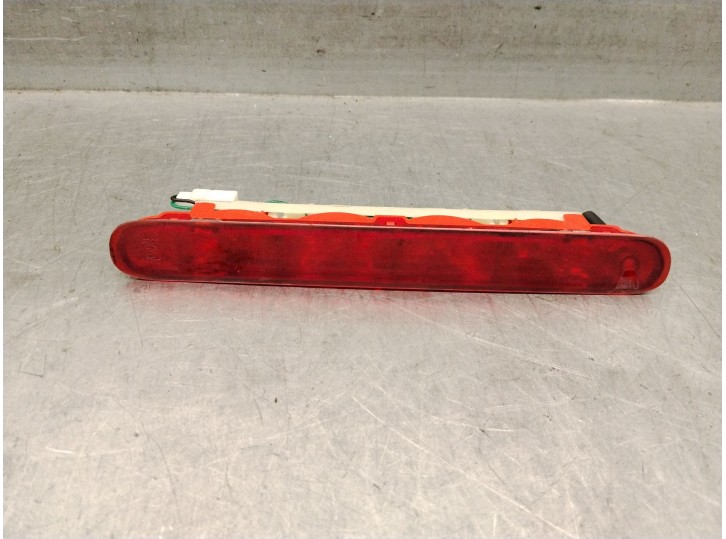 Replacement center high-mounted brake light for Hyundai i20 I (PB, PBT) 1.2 OEM IAM reference 927701J000 927701J000 