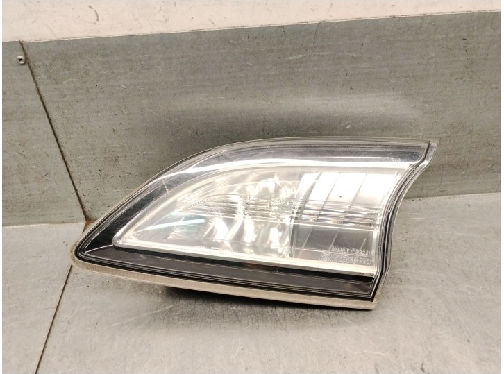 Replacement right tailgate rear light for Mazda 3 (BL) 1.6 MZ-CD (BL14) OEM IAM reference BBN7513F0E BBN7513F0E 