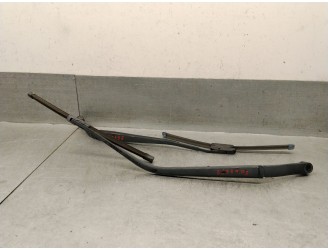 Replacement front right wiper arm for Mazda 3 (BL) 1.6 MZ-CD (BL14) OEM IAM reference BBP367321 BBP367321 