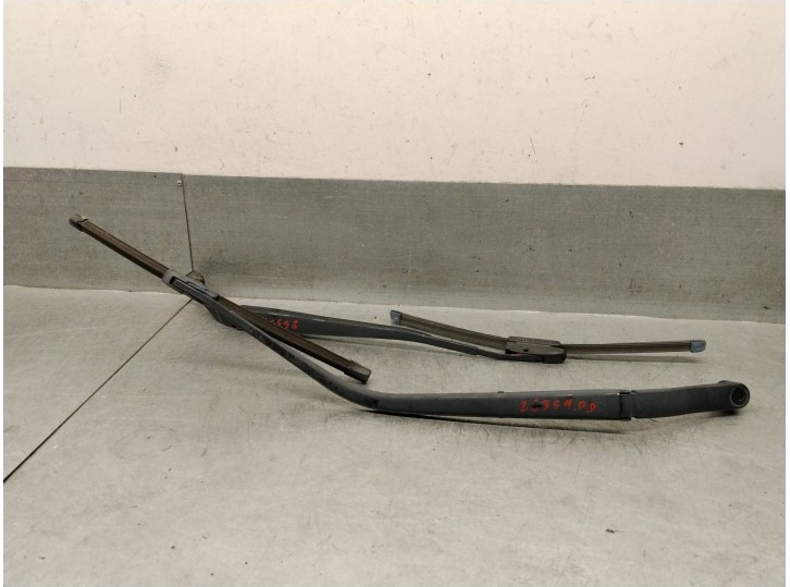 Replacement front right wiper arm for Mazda 3 (BL) 1.6 MZ-CD (BL14) OEM IAM reference BBP367321 BBP367321 