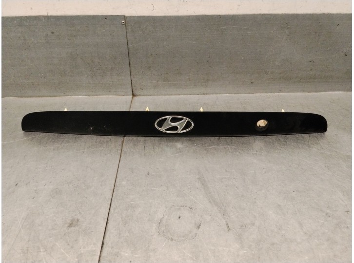 Recambio de molduras traseras para hyundai accent ii (lc) 1.3 referencia OEM IAM G4EA 