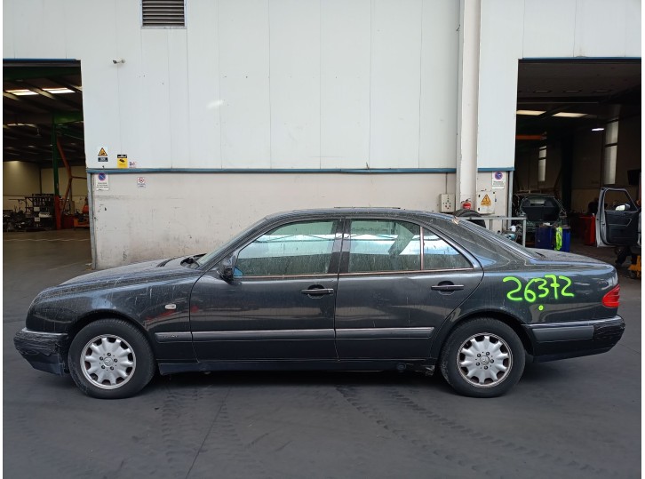 mercedes-benz clase e (w210) del año 1995