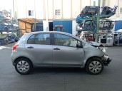 toyota yaris (_p9_) del año 2010