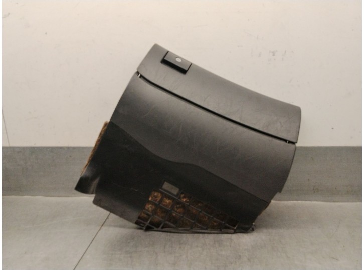Recambio de guantera para audi a4 b5 avant (8d5) 1.9 tdi referencia OEM IAM 8D1857035D 8D1857035D 