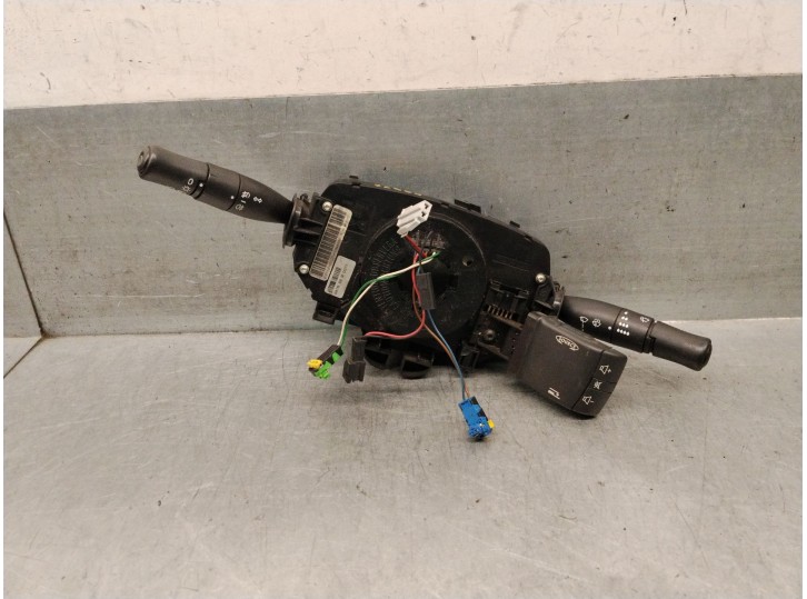 Replacement light switch for Renault Megane II Coupé-Cabriolet (EM0/1_) 2.0 OEM IAM reference 8200216465 8200216465 