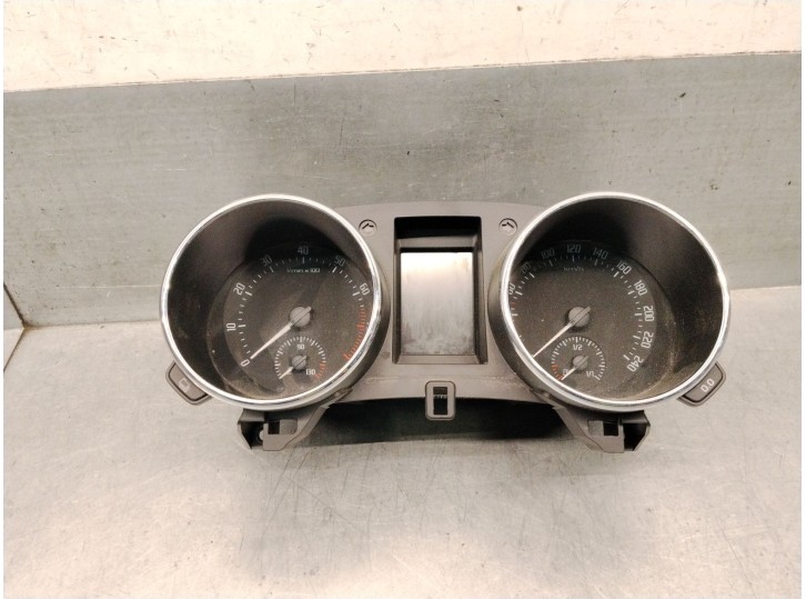 Recambio de cuadro instrumentos para skoda yeti (5l) 1.2 tsi referencia OEM IAM 5L0920840J 5L0920840J 
