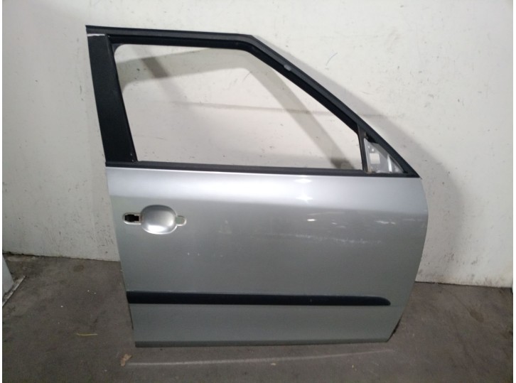 Recambio de puerta delantera derecha para skoda fabia ii (542) 1.6 tdi referencia OEM IAM 5J6831056 5J6831056 