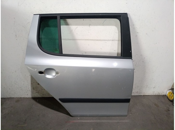 Recambio de puerta trasera derecha para skoda fabia ii (542) 1.6 tdi referencia OEM IAM 5J6833056 5J6833056 